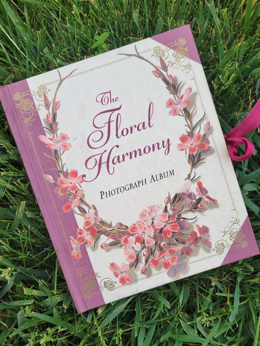 The Floral Harmony: Photograph Album ~ Victorian Cottage Garden ~ 1997 ~ GUC